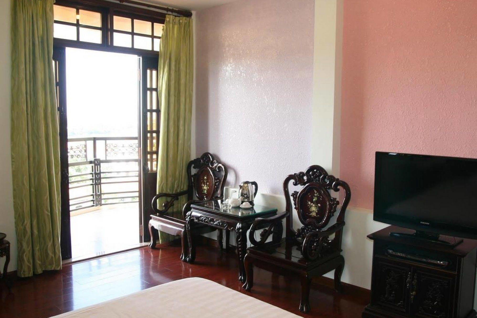 Thai Binh II Hotel Hue Buitenkant foto