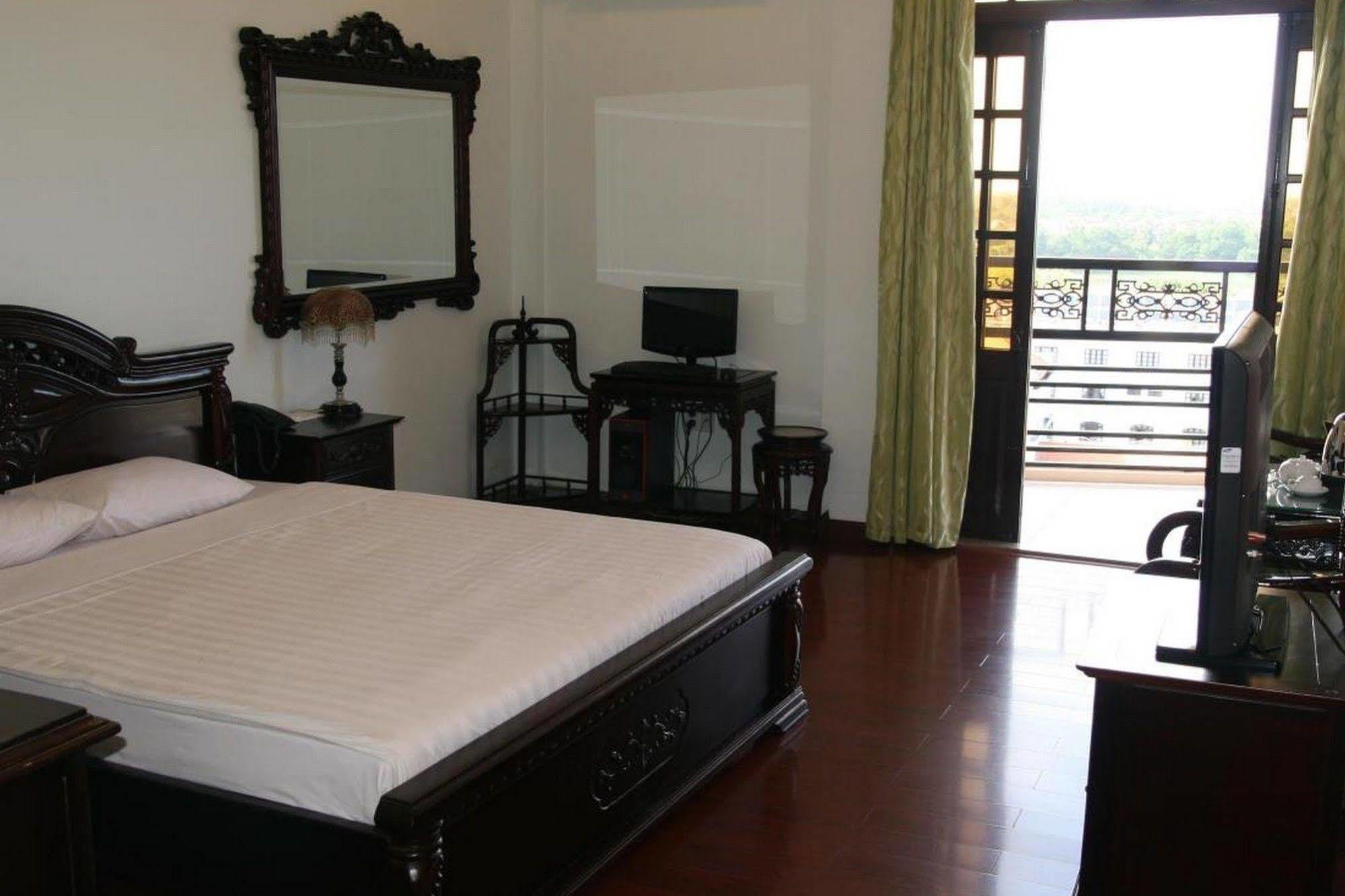 Thai Binh II Hotel Hue Buitenkant foto